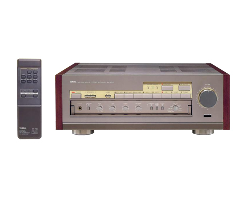 YAMAHA AX-2000